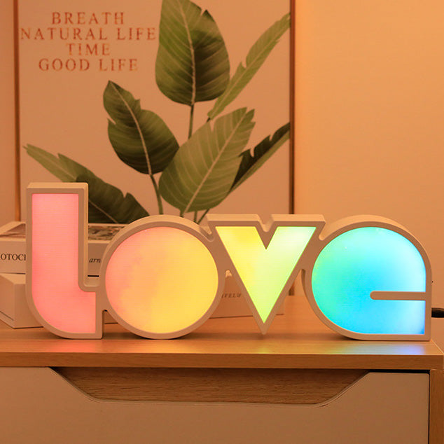 Skanto | Modern Art Deco vanntett PS LOVE bokstaver LED bordlampe for soverommet