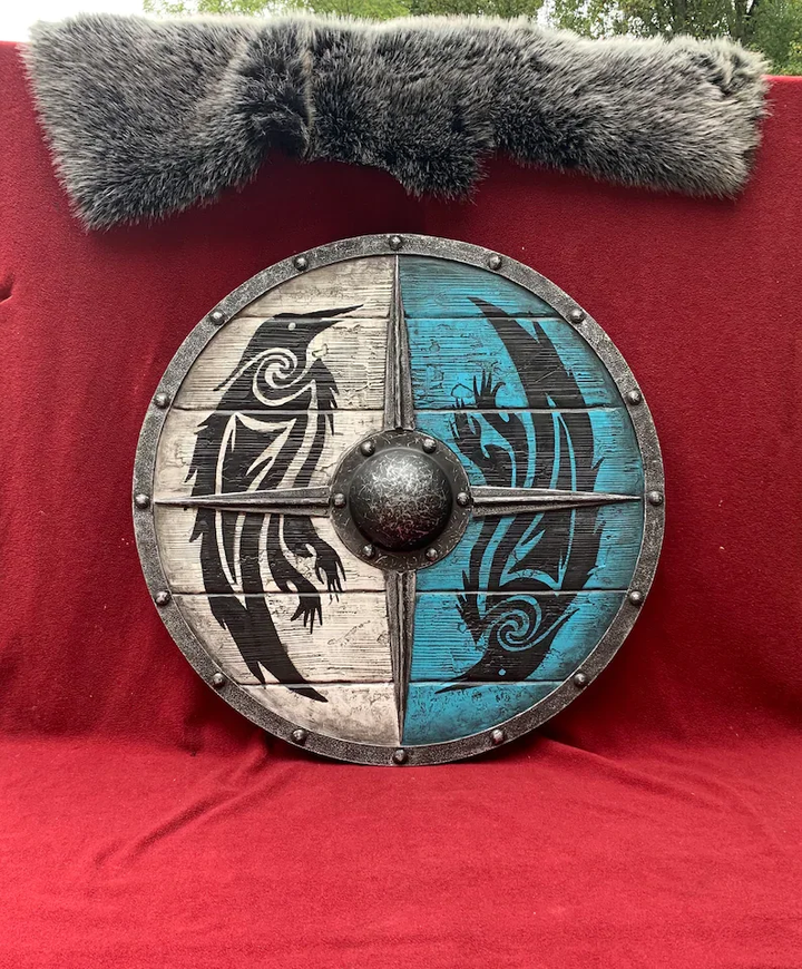 Skanto | Eivor Valhalla Raven Kamp Skadet Viking Tre Skjold 30CM