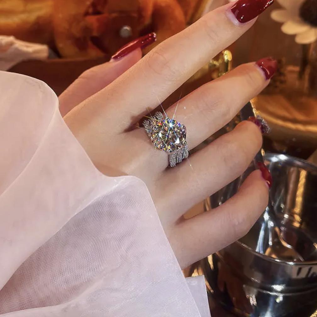 Skanto | 3-karats Super Flash Moissanite Ring