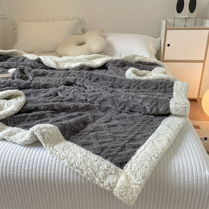 Skanto | CozyNest - Vendbar Fleecepledd for Høst og Vinter