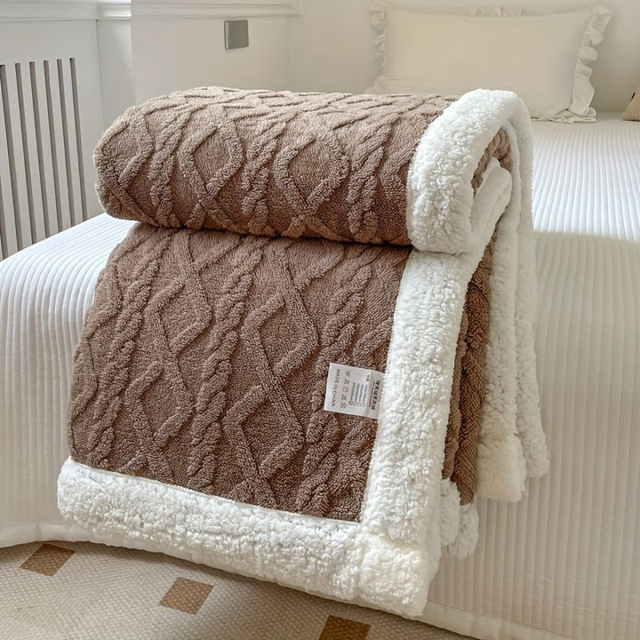 Skanto | CozyNest - Vendbar Fleecepledd for Høst og Vinter