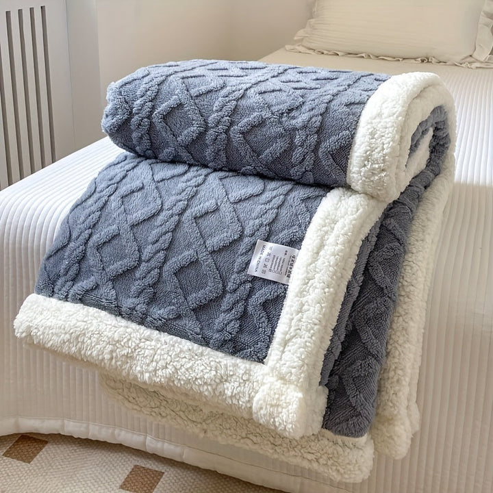 Skanto | CozyNest - Vendbar Fleecepledd for Høst og Vinter