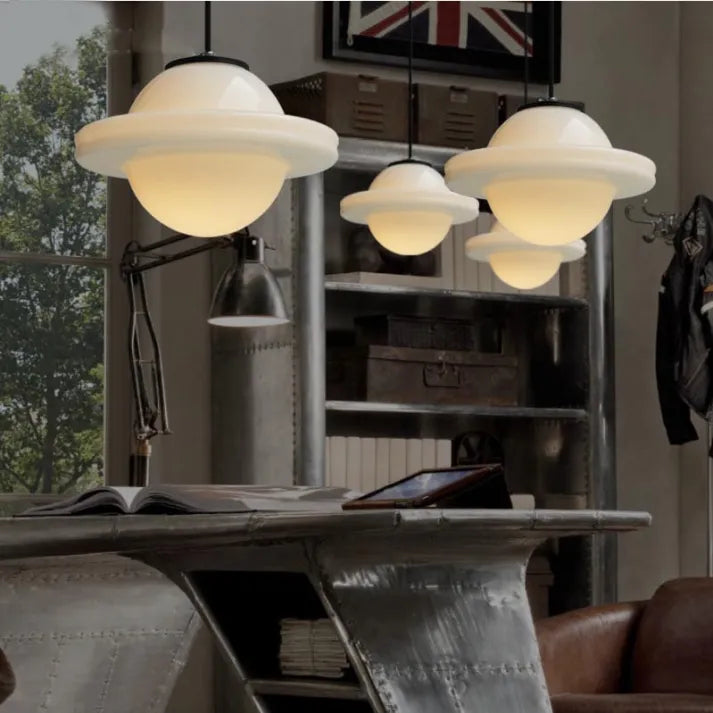 Vintage Geometrisk Hengelampe laget av Matt Glass – Retro Pendellampe for Spisestue | Skanto