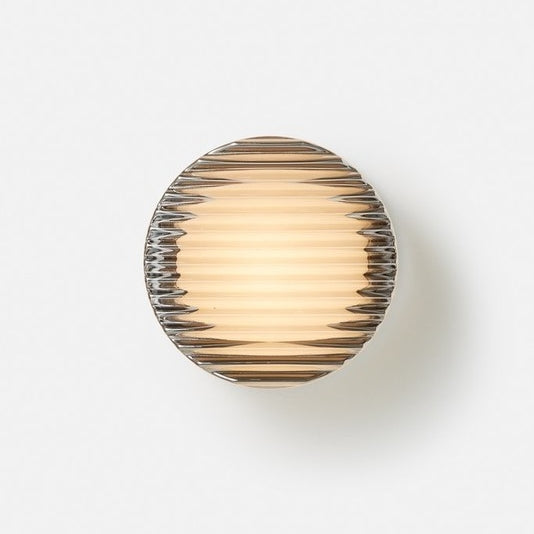 Moderne LED Vegglampe – Elegant Design for Stue og Soverom | Skanto