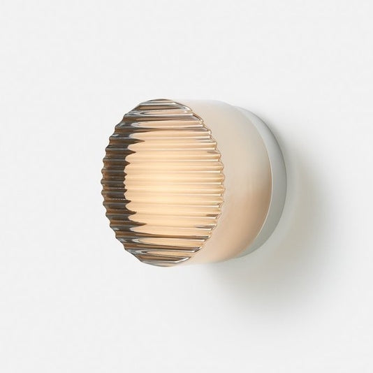 Moderne LED Vegglampe – Elegant Design for Stue og Soverom | Skanto