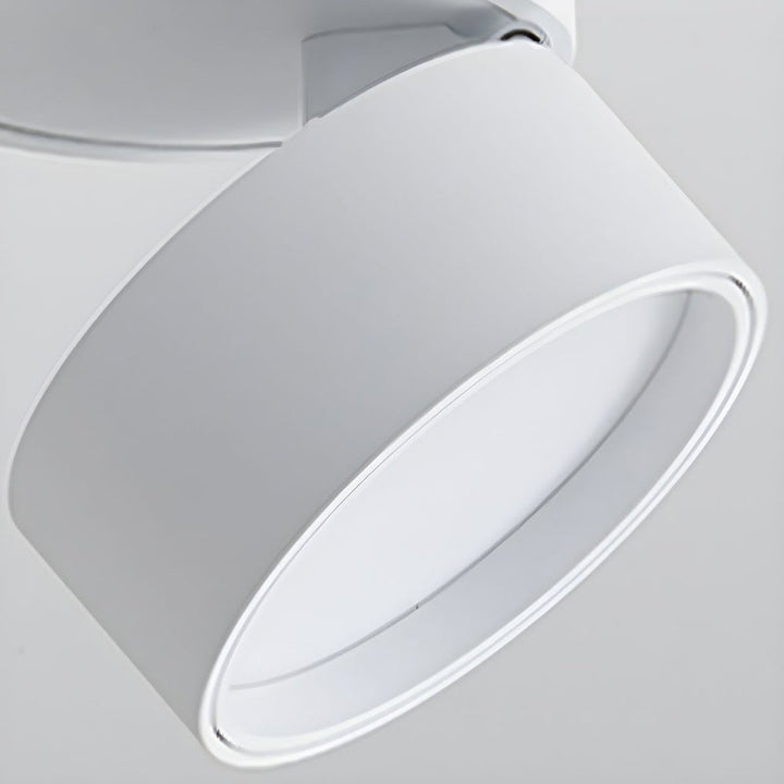 Skanto | LED taklampe med justerbart spotlight-hode