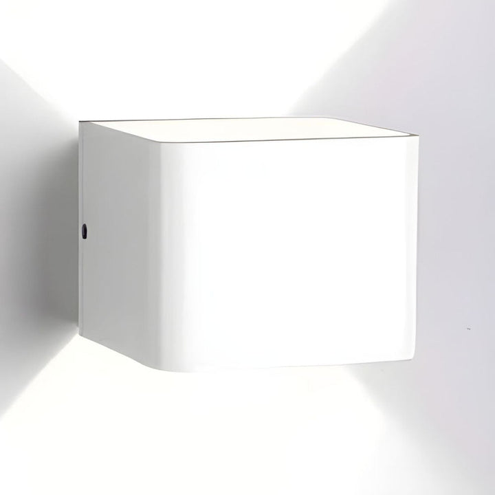 Skanto | Laurion – Moderne Kube Vegglampe | LED Ambientelys for Stue & Soverom