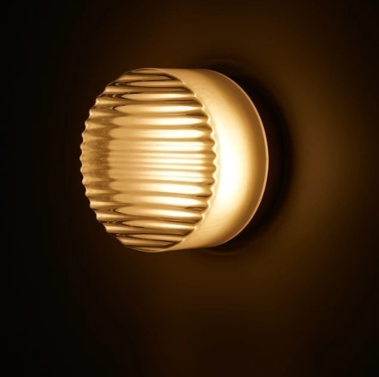 Moderne LED Vegglampe – Elegant Design for Stue og Soverom | Skanto