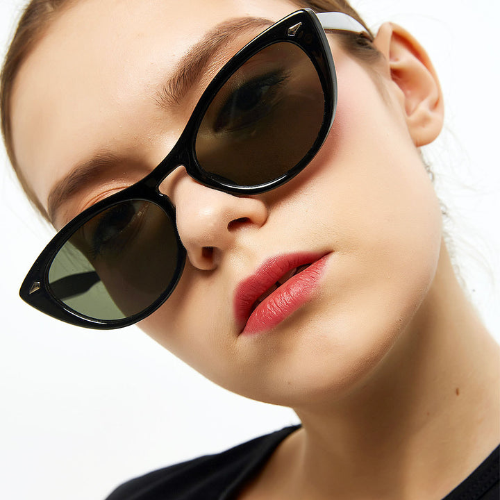 Dame Cat-Eye solbriller med moderne design og UV-beskyttelse Skanto