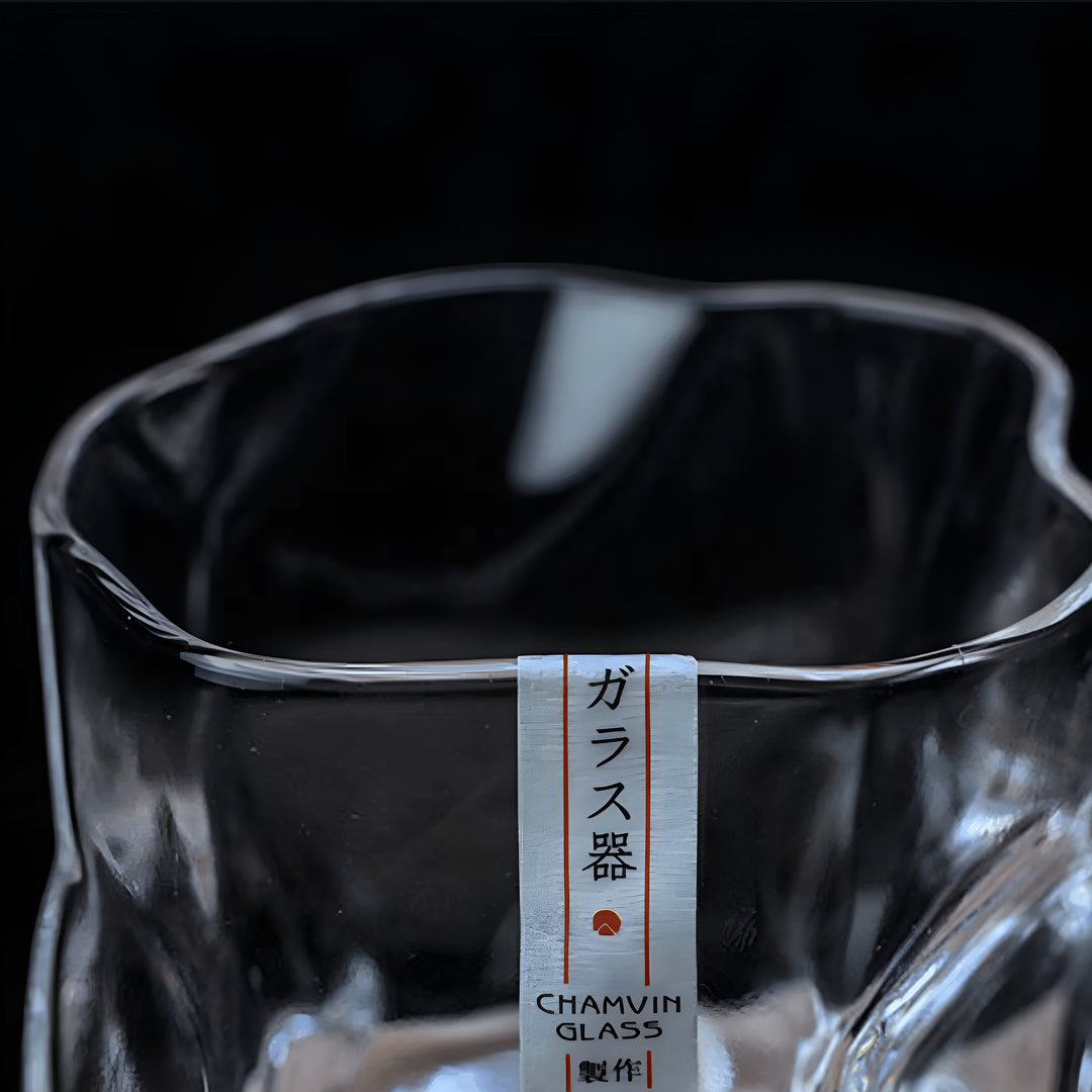 Whiskeyglass i Edo Kiriko stil – Håndskåret med unik krøll design | Skanto