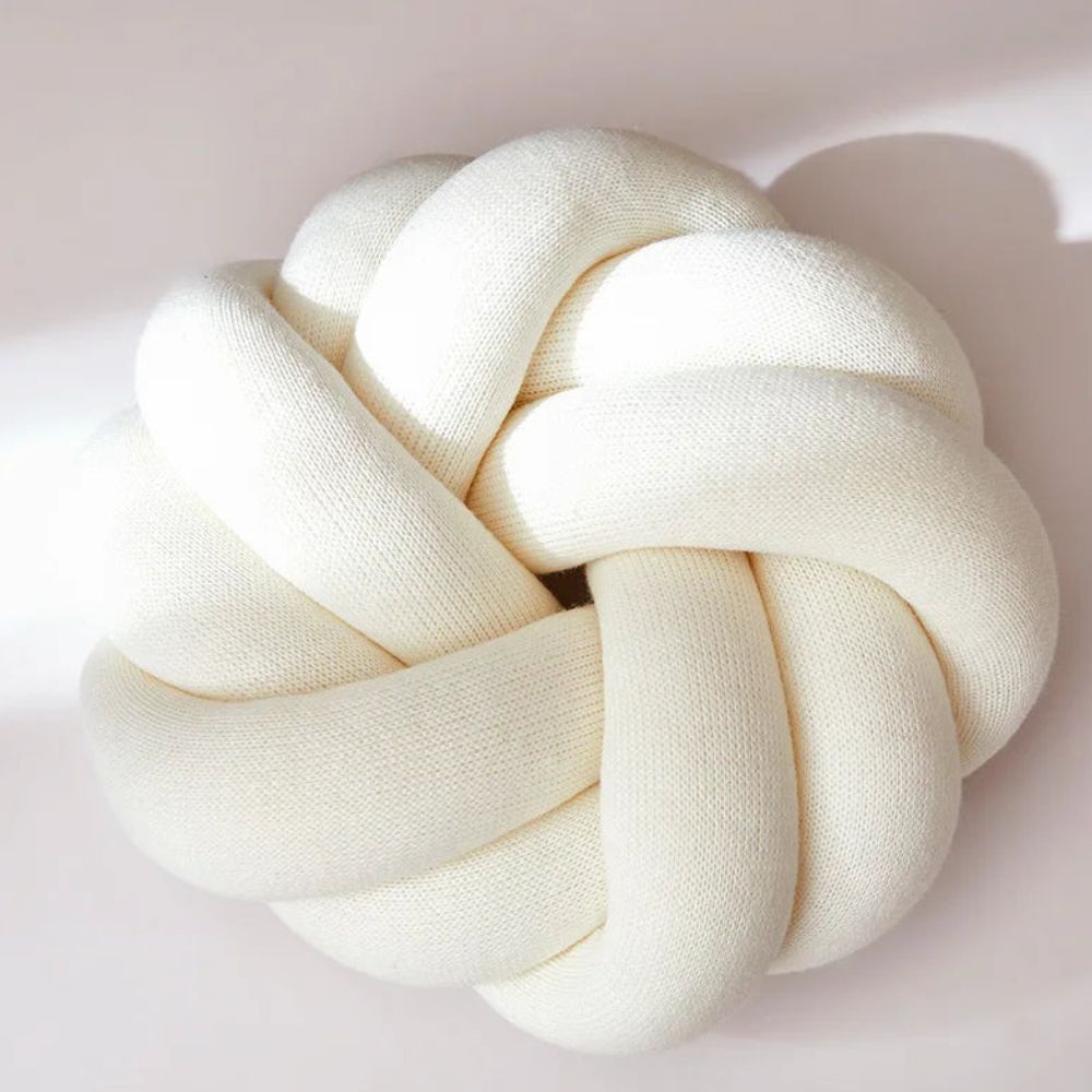 Skanto | Puffy Pretzel Cushion