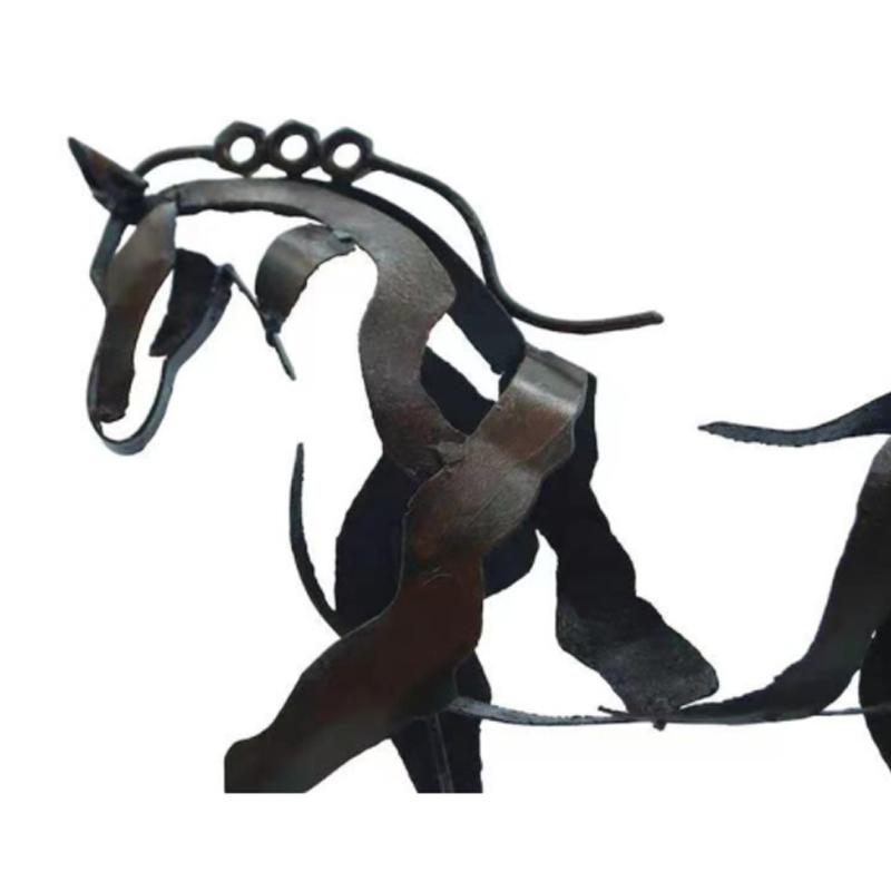 Håndlaget metall hesteskulptur "Adonis" | Skanto