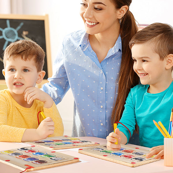 ColorMaze - Kreativ Magnetisk Farge- og Tall Labyrint Bolleheis