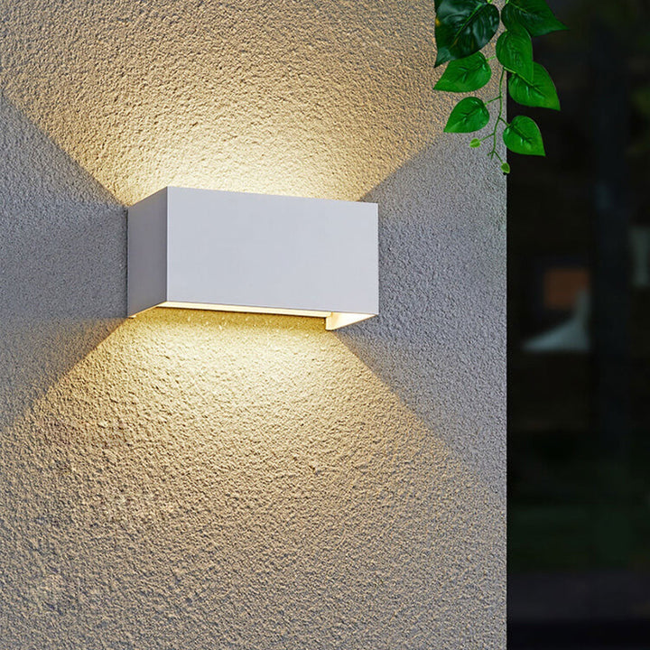 Skanto | Moderne vanntett rektangulær LED-vegglampe for utendørs bruk med opp- og nedlys