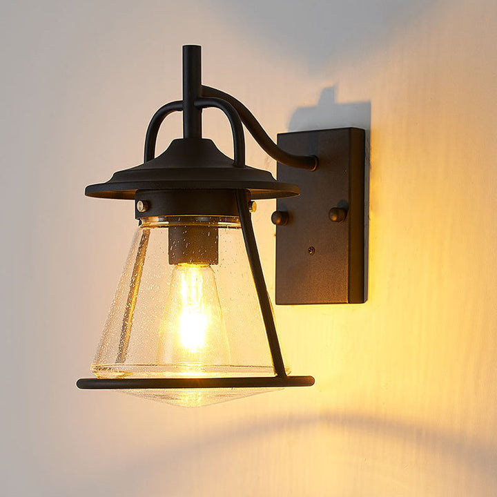 Vanntett Glass Cone Shade 1-Lys Utendørs Vegglampe | Skanto