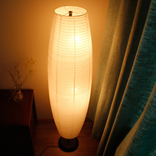 Moderne gulvlampe med dobbelt lampeskjerm – LumiTwins designlampe 137 cm høy | Skanto