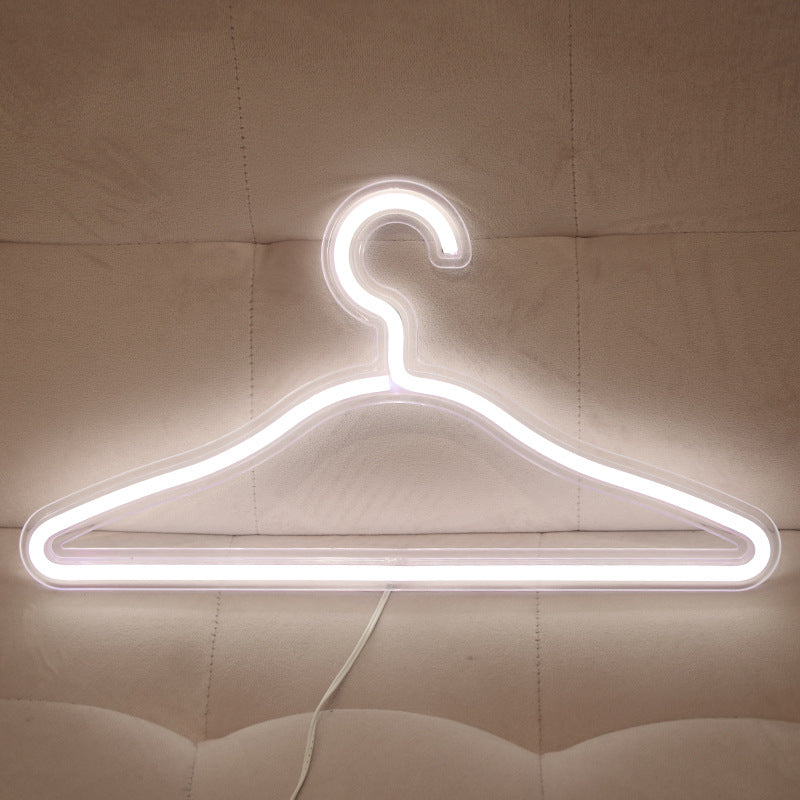 Skanto | LightHanger LED Kleshenger – Oppladbar Belyst Henger med Luksuriøs Neonlys