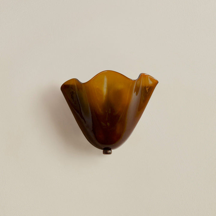 Skanto | Retro Vegglampe av Farget Glass i Skjørtformet Skallmønster