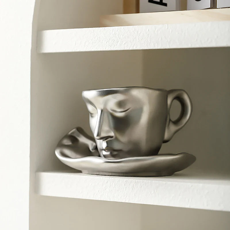 Metall Berørende Ansikt Kreativ Keramikk Kyss Kaffe Kopp, Kunstnerisk Stemning Mugge & Underkop Sett | Skanto
