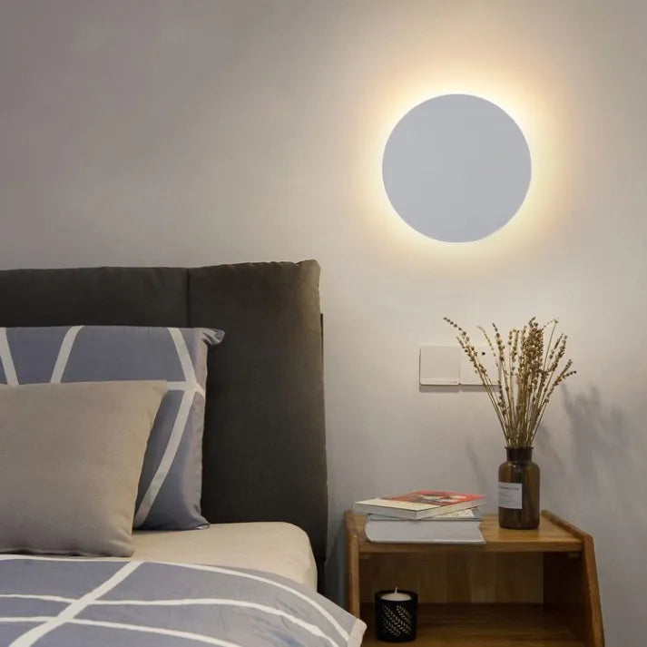 Skanto | Rund Vegglampe i Moderne Design