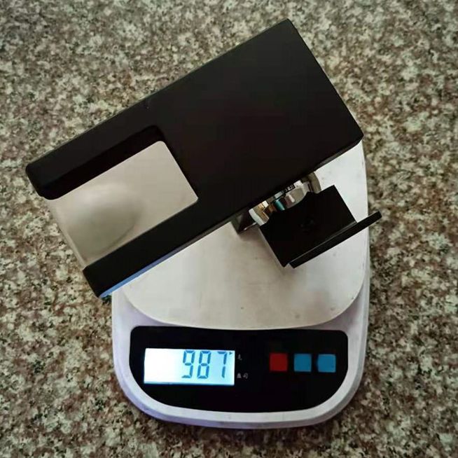 Ettgreps blandebatteri til servant, 1-hulls. Mye brukt blandebatteri til bad med LED-belysning.