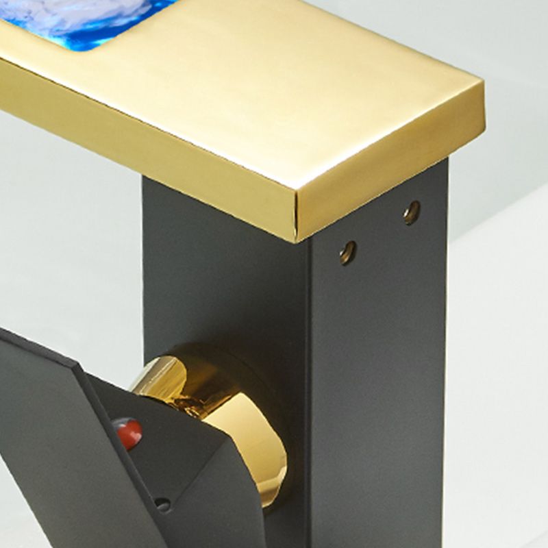 Norvo | Moderne vannfall tut baderom vask med LED messing baderom vask