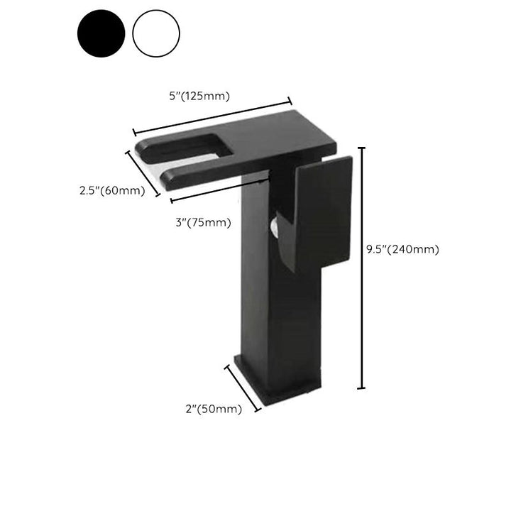 Ettgreps blandebatteri til servant, 1-hulls. Mye brukt blandebatteri til bad med LED-belysning.