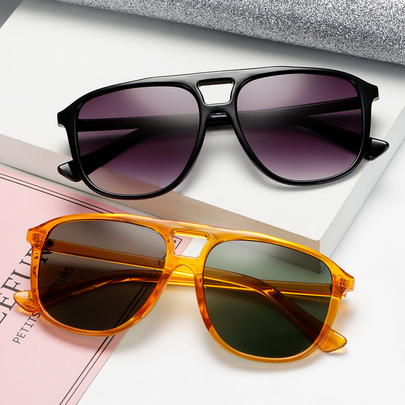 Dame Fashion-solbrille i moderne design Skanto