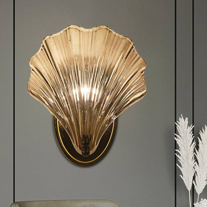 Single Scalloped Shell Vegglampe Landstil Svart/Gull Ribbet Glass Vegglys Armatur | Skanto