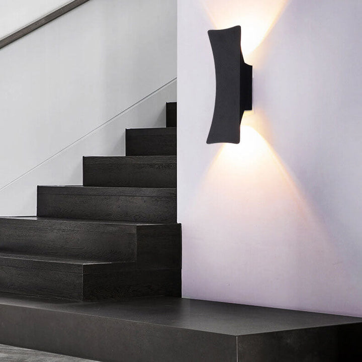 Moderne Enkle Rektangulære Buede LED Utendørs Vanntette Vegglampe | Skanto
