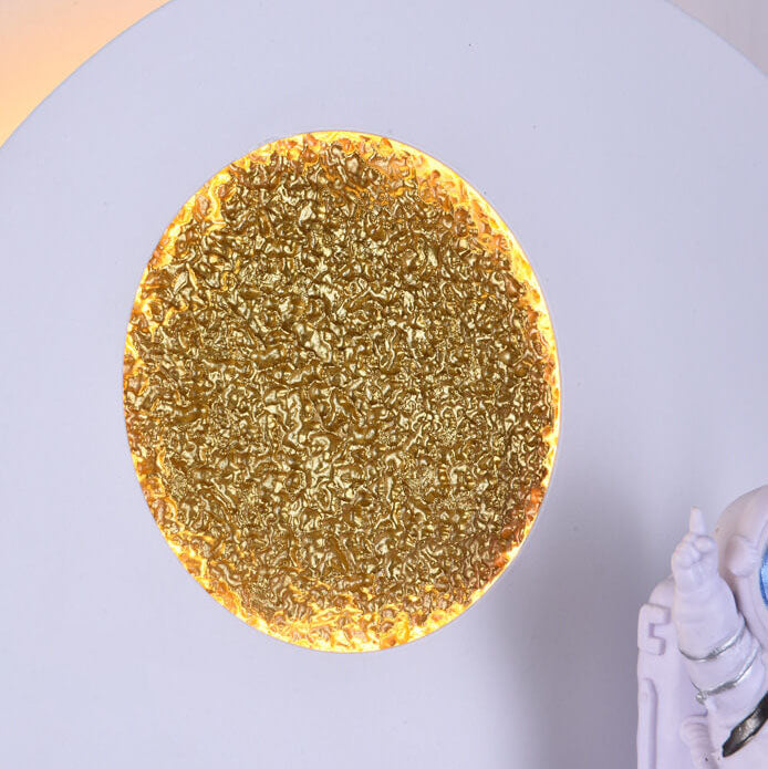 Skanto | Moderne Kreativ Jern Harpiks Rund Astronaut LED Vegglampe for Soverom