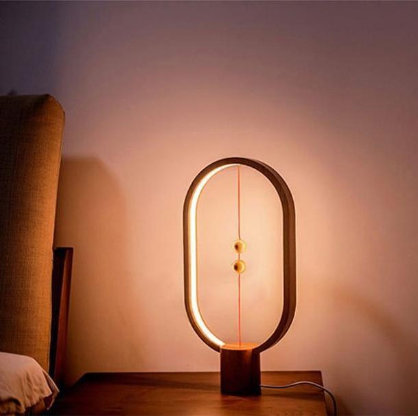 Tao - Moderne Nordisk Magnetisk Balans LED Lampe | Skanto