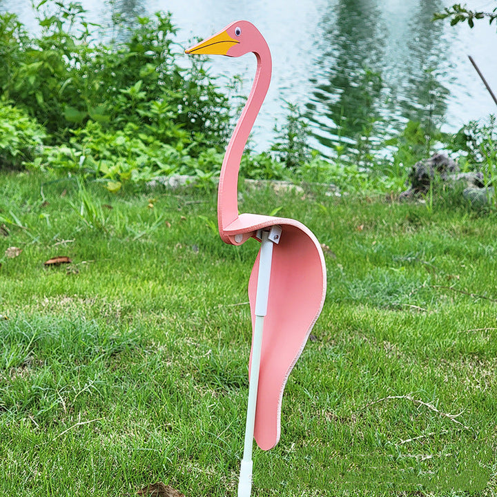 Skanto | Svimmel Flamingo Hagedekorasjon