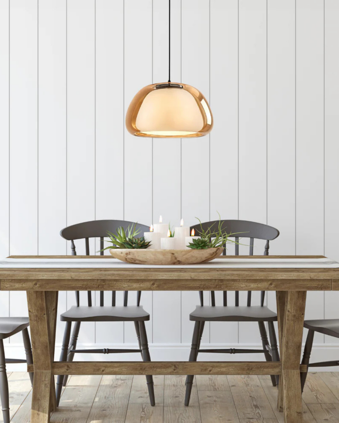 Skanto | Elegant lampe i form av en glasskuppel med krystallaccent