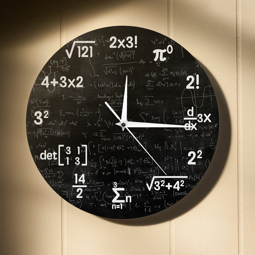 Skanto | NumeraTime - Geometrisk Veggklokke