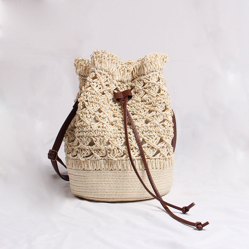Handmade raffia bag with leather accents Skanto