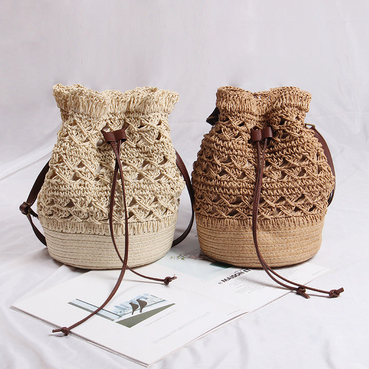 Handmade raffia bag with leather accents Skanto