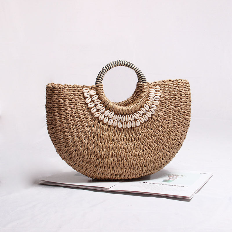 Elegant basket bag with shell decor Skanto