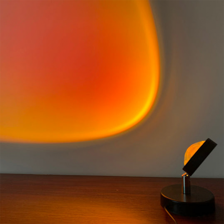 SunsetLuxe - Retro Sunset Bordlampe | Varm LED Ambient Belysning for Soverom og Stue | Skanto