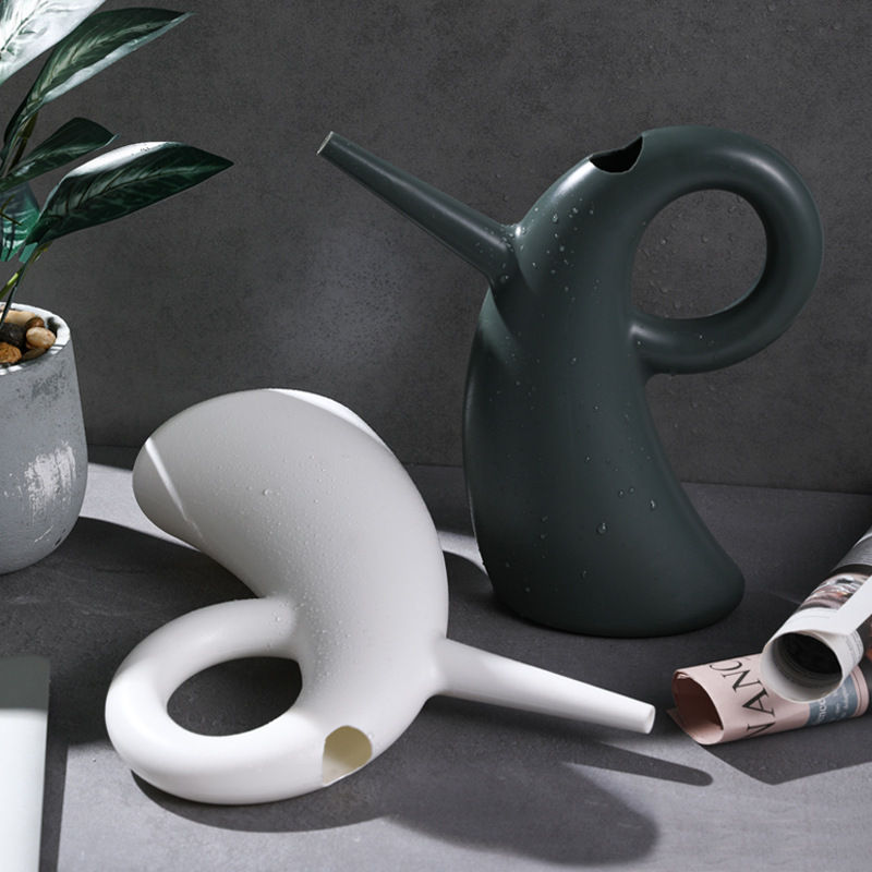 Skanto | Vannkanne med forlengt tut – Elegant design for presis vanning