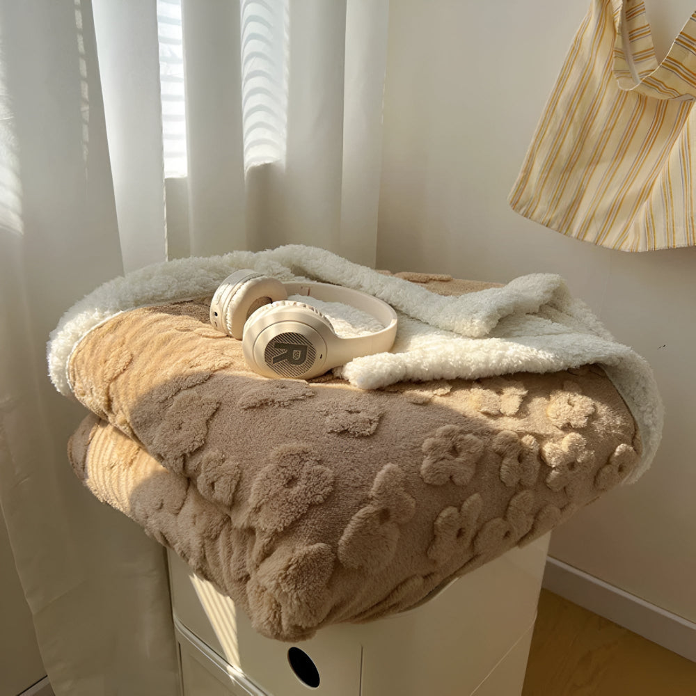 Norvo | Lunavie Kosepledd | Sky Myk Sherpa Fleece | For Årsrunde Komfort | Stilrent Design