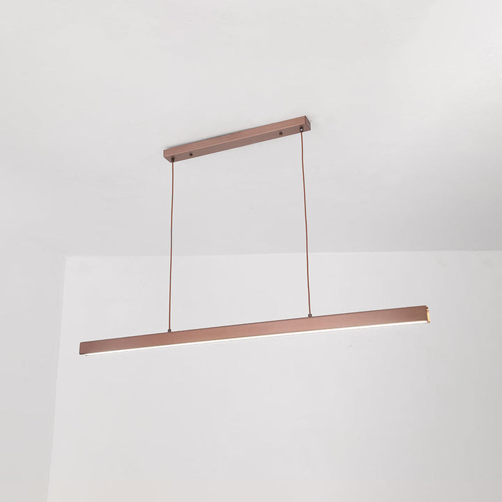 Skanto | Moderne LED Taklampe – Industriell Stil med Skinndetaljer