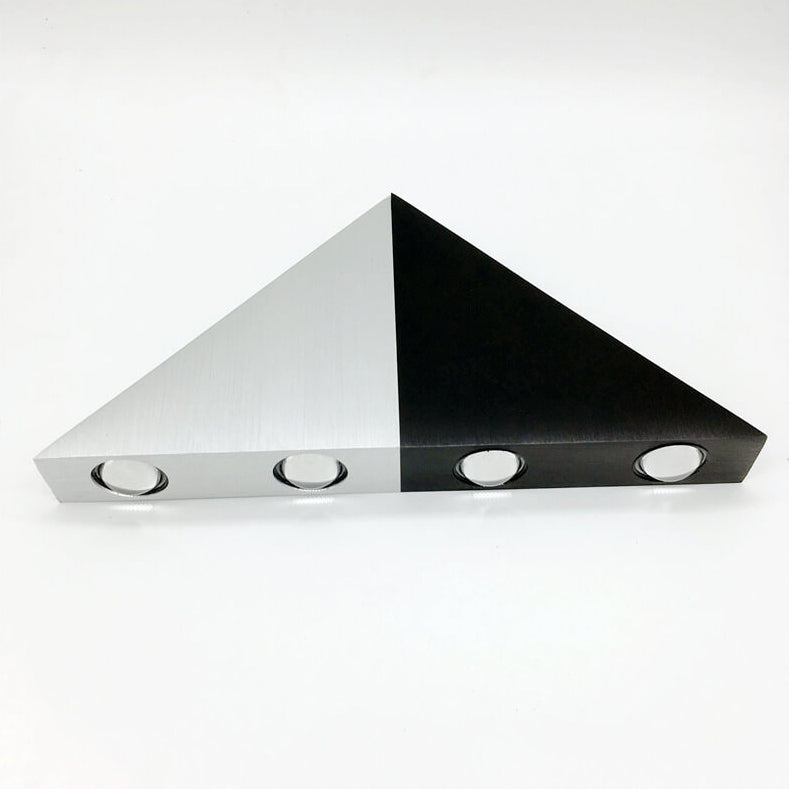 Skanto | TriLumina Prism LED Vegglampe | Kreativ Pyramide Design | Aluminium & Akryl | Fargede Lysalternativer