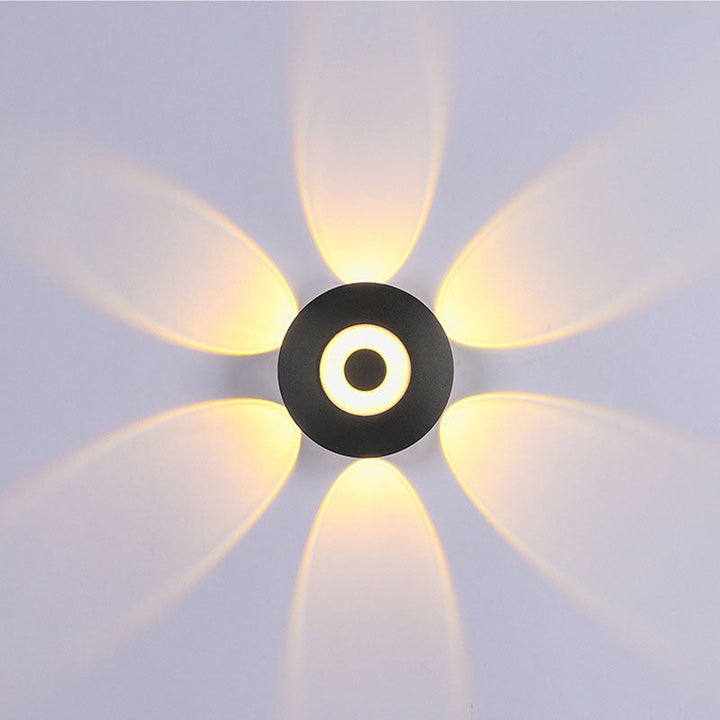 Moderne skandinavisk LED-vegglampe med rund aluminiumsskjerm til terrassen