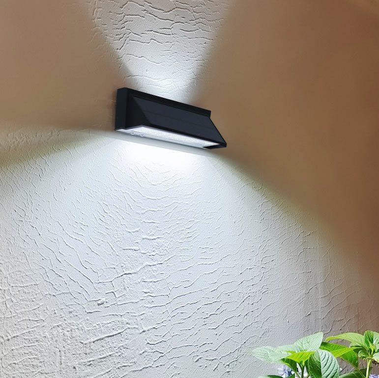 Utendørs solbelyst vanntett rektangulær skrå LED terrassevegglampe | Skanto