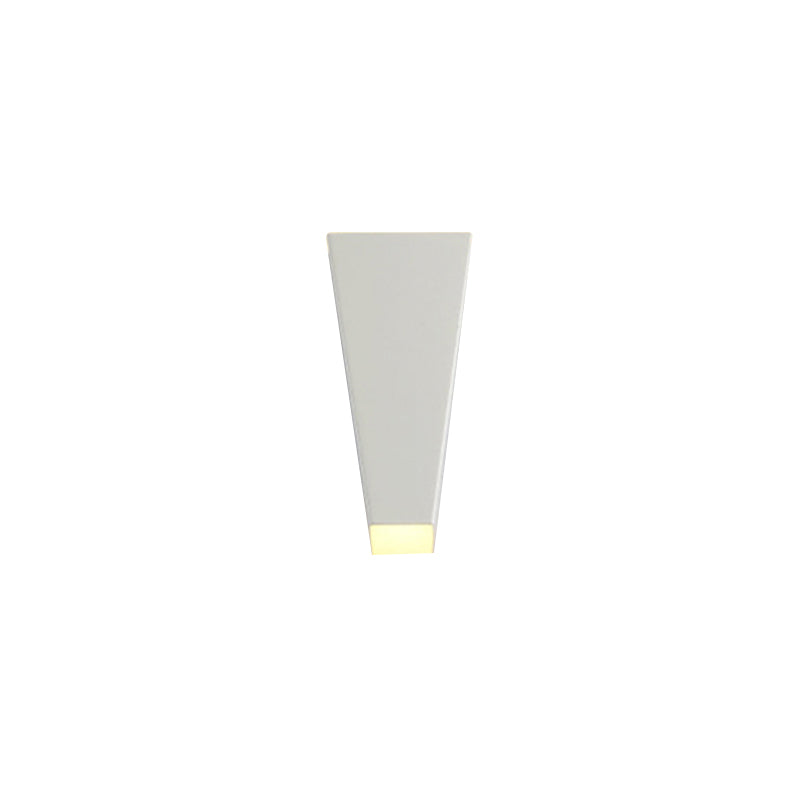 Minimalistisk Stil Trapezoid Veggvasker Lys Aluminium Varm/Hvit Belysning LED Sengelampe i Svart/Hvit | Skanto