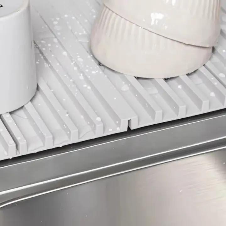 Skanto | WaterDrain – Sammenleggbar Silikonmatte for Tørring og Beskyttelse av Arbeidsoverflater