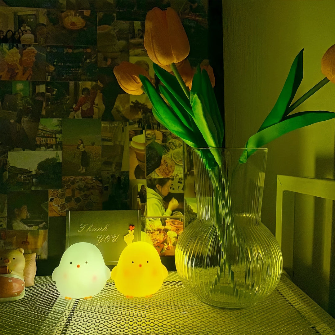 LumiKuiken - Elegant LED Bordlampe med Sunt Lys Skanto
