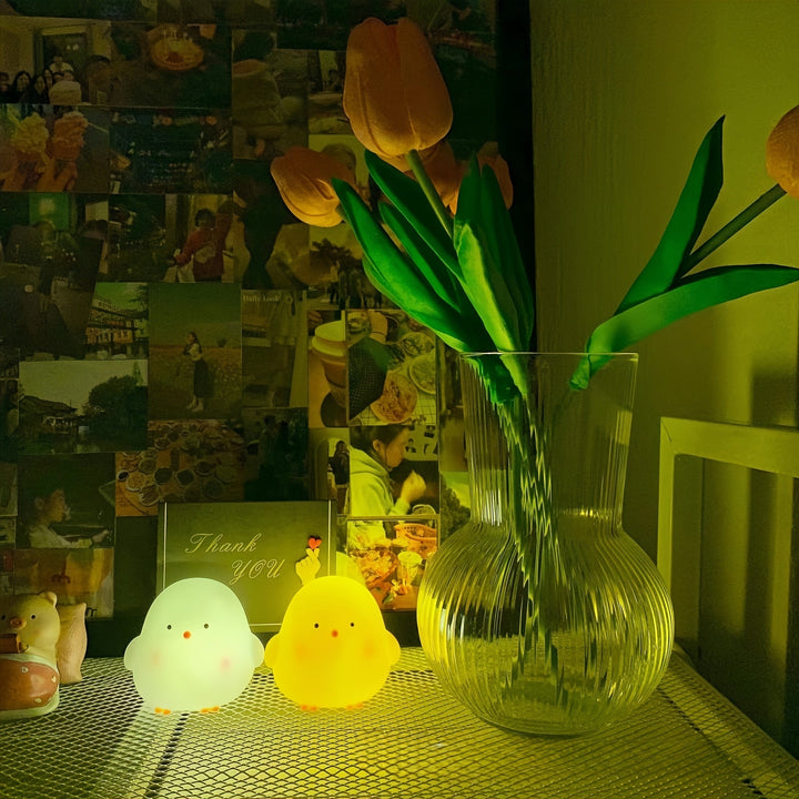 LumiKuiken - Elegant LED Bordlampe med Sunt Lys Skanto
