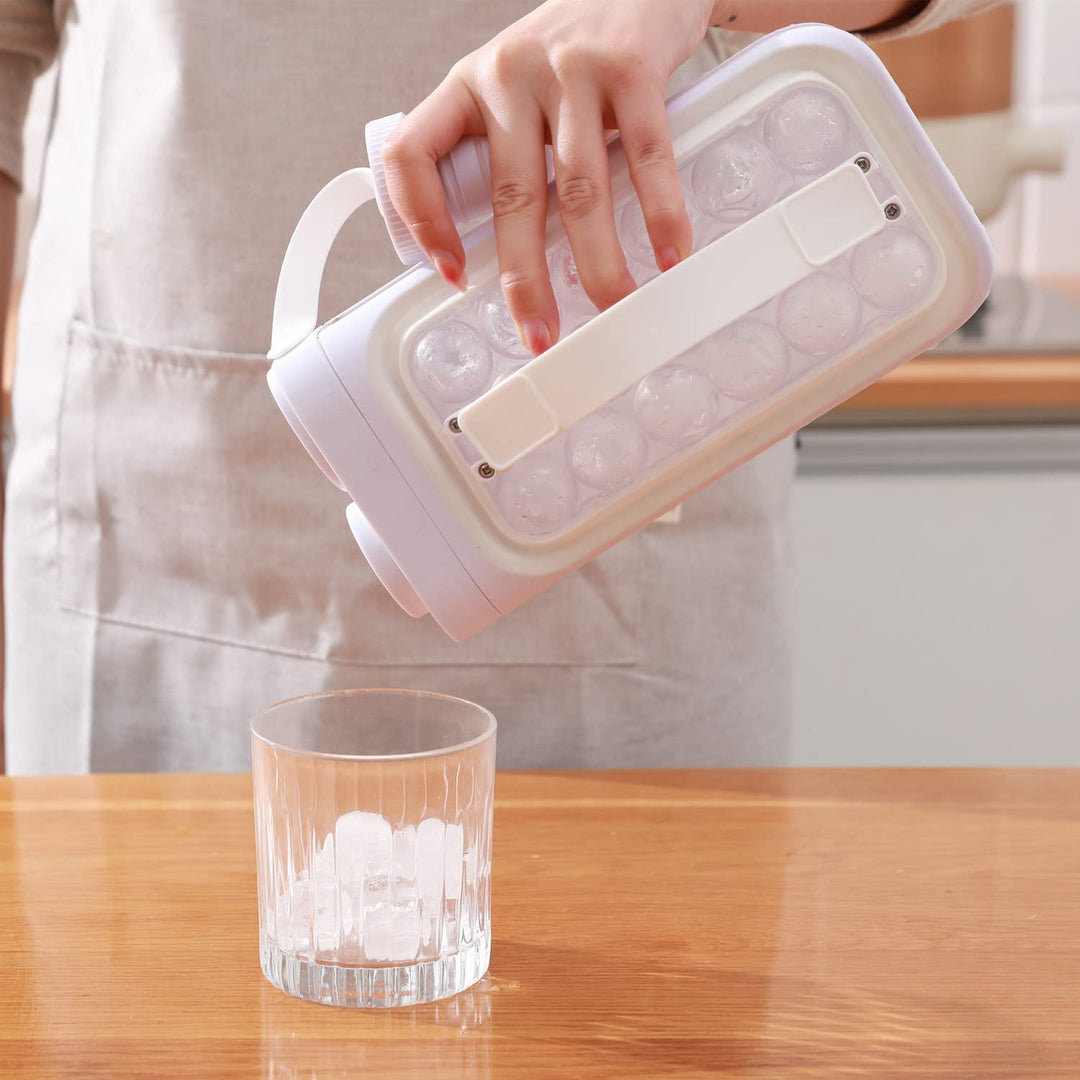 Plassbesparende isbitmaker for forfriskende delikatesser hjemme | Skanto